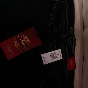 Ashley Stewart Petite Skinny 18